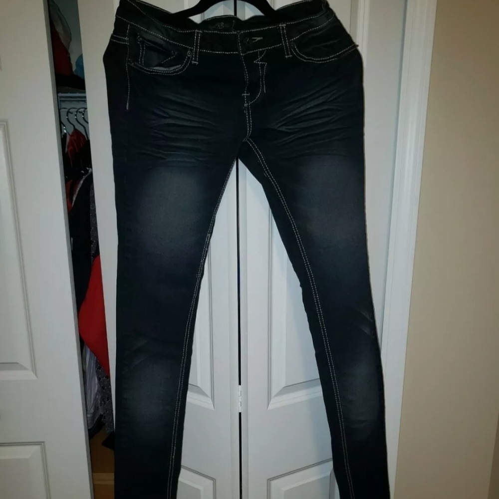 BRAND NEW Skinny fit stretch ladies jeans 7-37 by Royal Blue.
